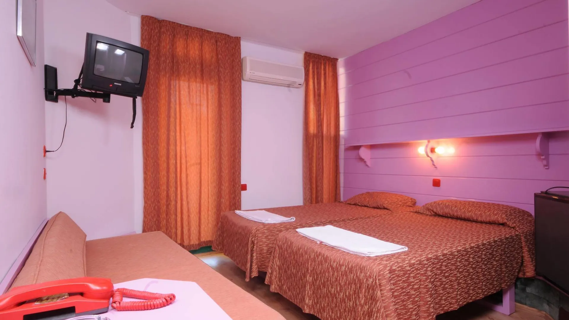 Siesta & Juniper Hotel İçmeler